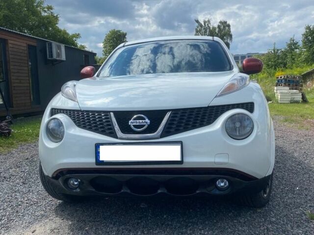 Белый Ниссан Жук, объемом двигателя 1.6 л и пробегом 150 тыс. км за 10900 $, фото 12 на Automoto.ua