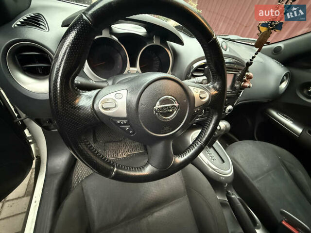 Белый Ниссан Жук, объемом двигателя 0 л и пробегом 218 тыс. км за 10500 $, фото 1 на Automoto.ua