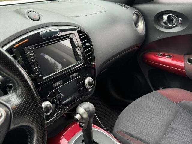 Белый Ниссан Жук, объемом двигателя 1.6 л и пробегом 124 тыс. км за 10200 $, фото 4 на Automoto.ua