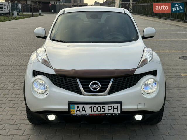 Белый Ниссан Жук, объемом двигателя 1.6 л и пробегом 86 тыс. км за 12700 $, фото 27 на Automoto.ua