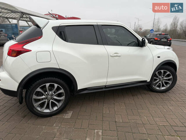 Белый Ниссан Жук, объемом двигателя 1.6 л и пробегом 106 тыс. км за 10400 $, фото 4 на Automoto.ua