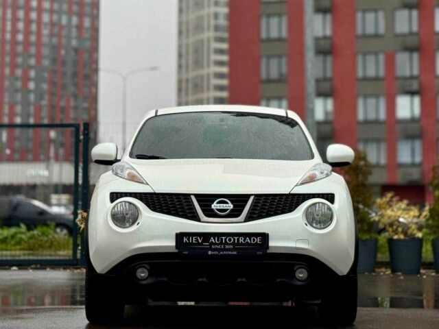 Белый Ниссан Жук, объемом двигателя 1.6 л и пробегом 175 тыс. км за 9500 $, фото 1 на Automoto.ua
