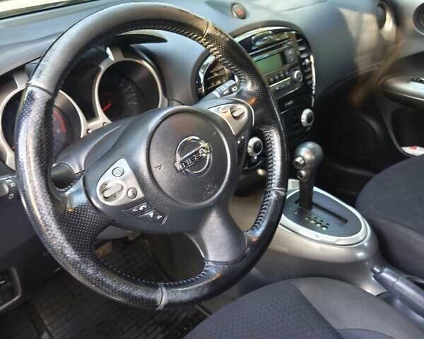 Белый Ниссан Жук, объемом двигателя 1.6 л и пробегом 170 тыс. км за 8900 $, фото 11 на Automoto.ua