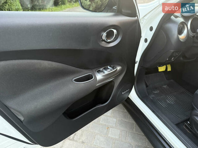 Белый Ниссан Жук, объемом двигателя 1.6 л и пробегом 137 тыс. км за 9600 $, фото 19 на Automoto.ua