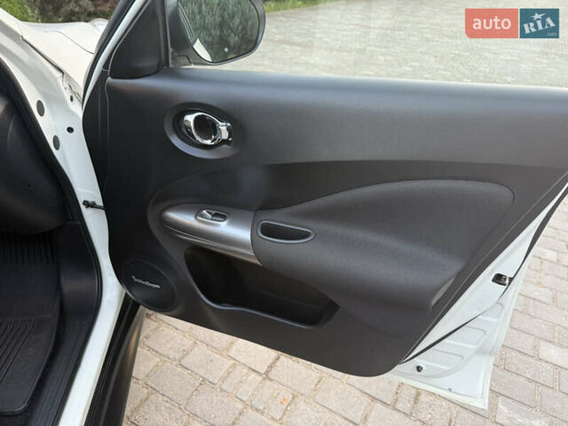 Белый Ниссан Жук, объемом двигателя 1.6 л и пробегом 137 тыс. км за 9600 $, фото 42 на Automoto.ua