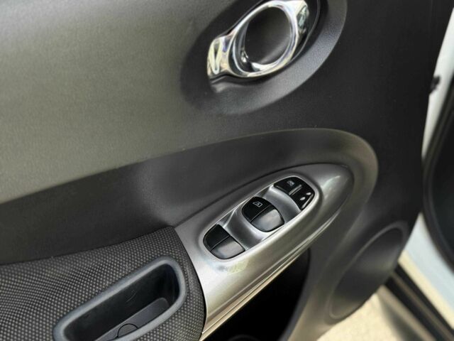 Білий Ніссан Жук, об'ємом двигуна 1.6 л та пробігом 250 тис. км за 10999 $, фото 11 на Automoto.ua