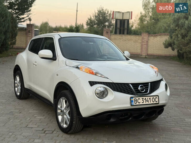 Белый Ниссан Жук, объемом двигателя 1.6 л и пробегом 137 тыс. км за 9600 $, фото 7 на Automoto.ua