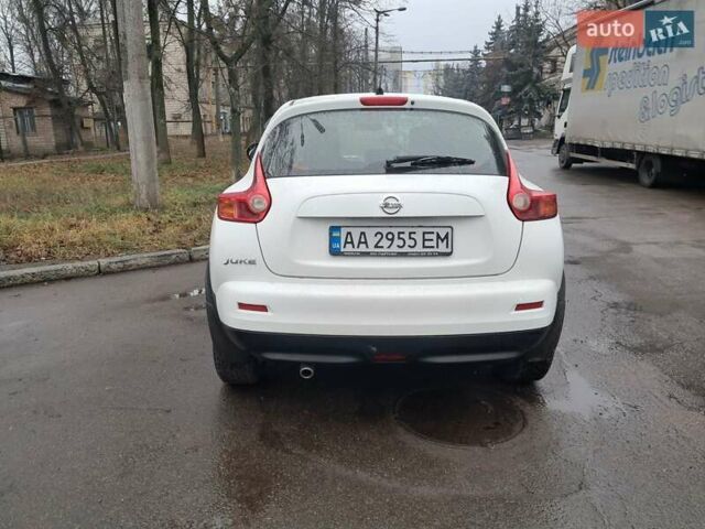 Белый Ниссан Жук, объемом двигателя 1.6 л и пробегом 72 тыс. км за 11500 $, фото 2 на Automoto.ua