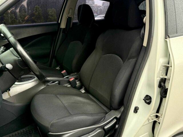 Белый Ниссан Жук, объемом двигателя 1.6 л и пробегом 175 тыс. км за 9500 $, фото 14 на Automoto.ua