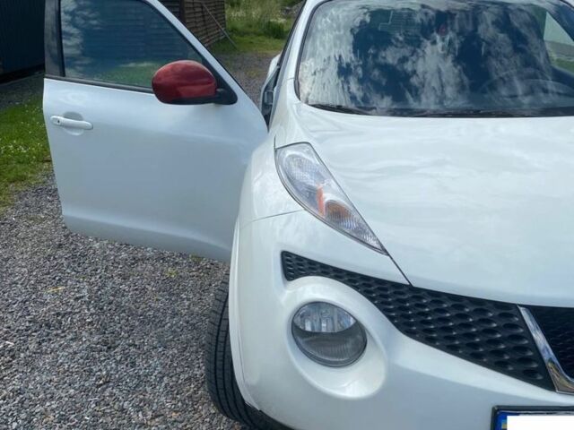 Белый Ниссан Жук, объемом двигателя 1.6 л и пробегом 150 тыс. км за 10900 $, фото 14 на Automoto.ua