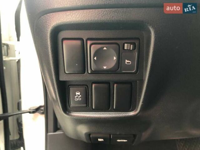 Белый Ниссан Жук, объемом двигателя 1.62 л и пробегом 336 тыс. км за 8490 $, фото 17 на Automoto.ua