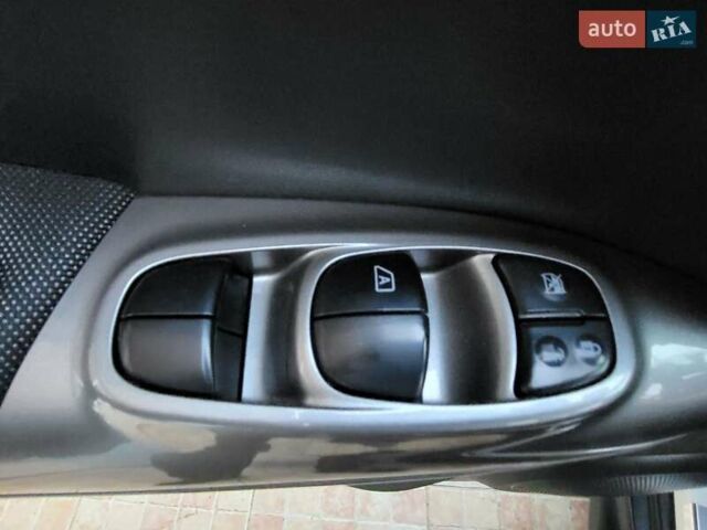 Білий Ніссан Жук, об'ємом двигуна 1.6 л та пробігом 88 тис. км за 11800 $, фото 68 на Automoto.ua