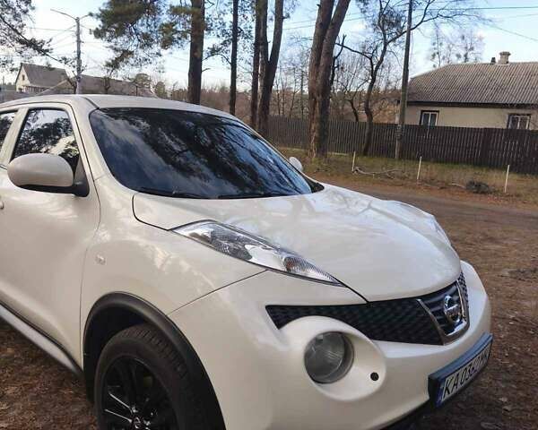 Белый Ниссан Жук, объемом двигателя 1.6 л и пробегом 170 тыс. км за 8900 $, фото 1 на Automoto.ua