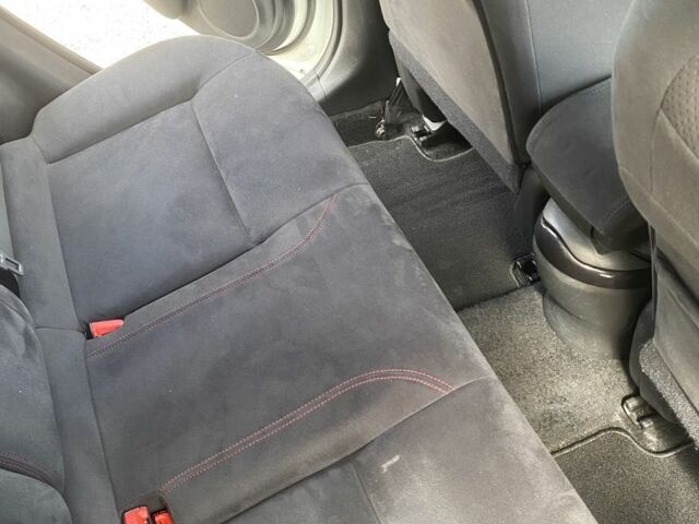 Белый Ниссан Жук, объемом двигателя 1.6 л и пробегом 150 тыс. км за 10900 $, фото 5 на Automoto.ua