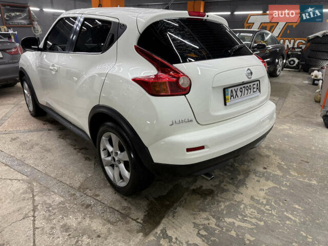 Белый Ниссан Жук, объемом двигателя 1.6 л и пробегом 133 тыс. км за 9800 $, фото 3 на Automoto.ua