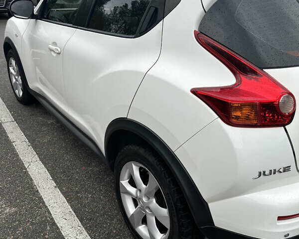 Білий Ніссан Жук, об'ємом двигуна 1.6 л та пробігом 160 тис. км за 10500 $, фото 5 на Automoto.ua