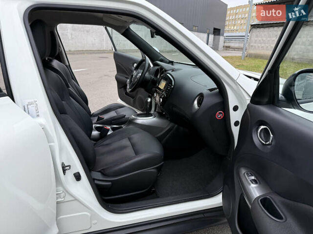 Белый Ниссан Жук, объемом двигателя 1.6 л и пробегом 64 тыс. км за 12700 $, фото 15 на Automoto.ua