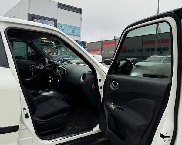 Білий Ніссан Жук, об'ємом двигуна 1.6 л та пробігом 130 тис. км за 10500 $, фото 42 на Automoto.ua