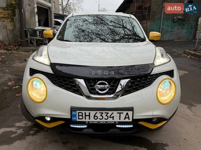 Белый Ниссан Жук, объемом двигателя 1.6 л и пробегом 106 тыс. км за 10700 $, фото 4 на Automoto.ua