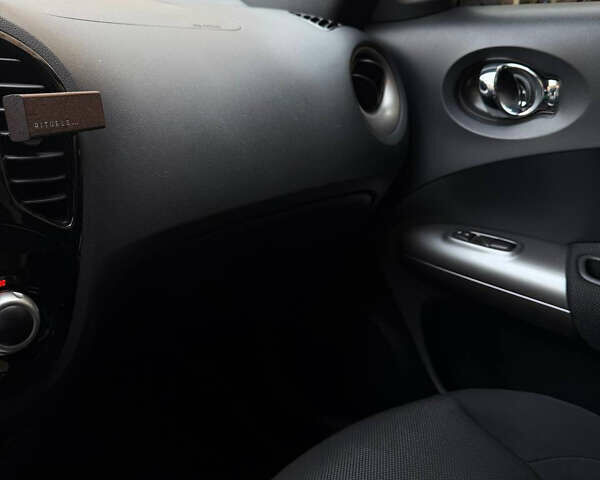 Белый Ниссан Жук, объемом двигателя 1.6 л и пробегом 130 тыс. км за 11600 $, фото 25 на Automoto.ua