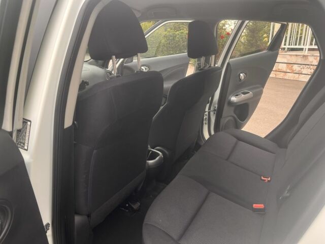 Белый Ниссан Жук, объемом двигателя 1.6 л и пробегом 144 тыс. км за 9000 $, фото 9 на Automoto.ua