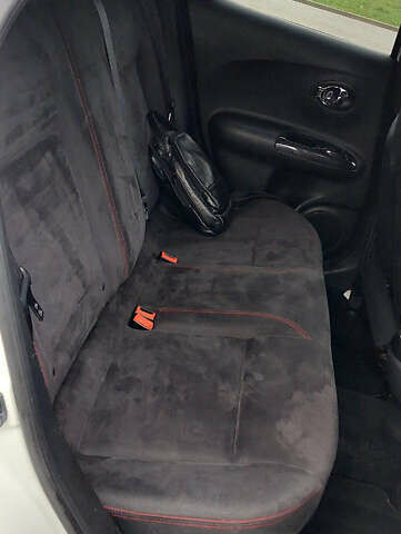 Белый Ниссан Жук, объемом двигателя 1.62 л и пробегом 180 тыс. км за 12500 $, фото 9 на Automoto.ua