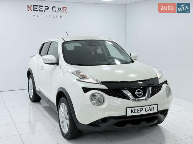 Белый Ниссан Жук, объемом двигателя 1.6 л и пробегом 140 тыс. км за 9900 $, фото 4 на Automoto.ua