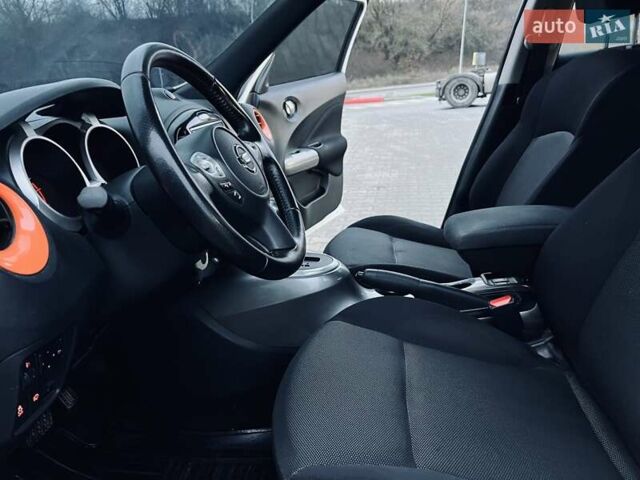 Белый Ниссан Жук, объемом двигателя 1.6 л и пробегом 107 тыс. км за 8999 $, фото 20 на Automoto.ua