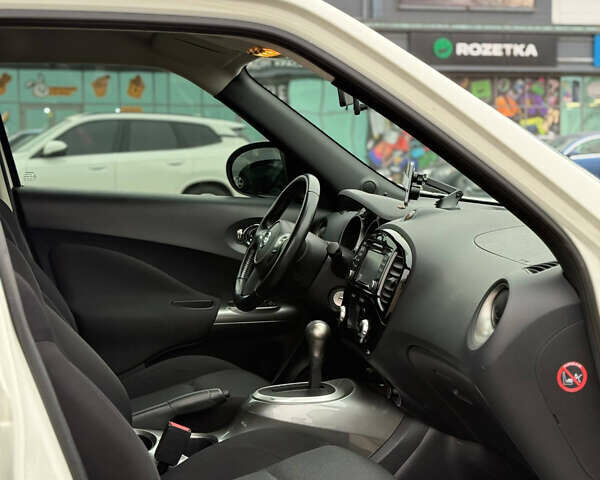 Білий Ніссан Жук, об'ємом двигуна 1.6 л та пробігом 130 тис. км за 10500 $, фото 39 на Automoto.ua