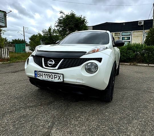 Белый Ниссан Жук, объемом двигателя 1.6 л и пробегом 157 тыс. км за 9399 $, фото 1 на Automoto.ua