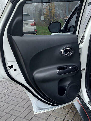 Белый Ниссан Жук, объемом двигателя 1.62 л и пробегом 180 тыс. км за 10950 $, фото 16 на Automoto.ua