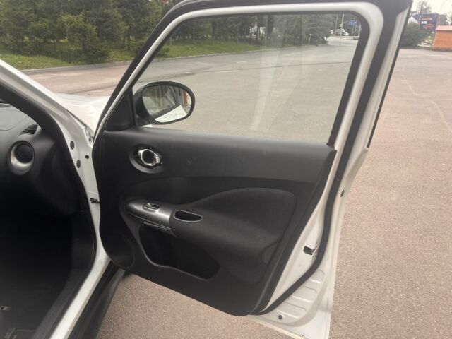 Белый Ниссан Жук, объемом двигателя 1.6 л и пробегом 144 тыс. км за 9000 $, фото 14 на Automoto.ua