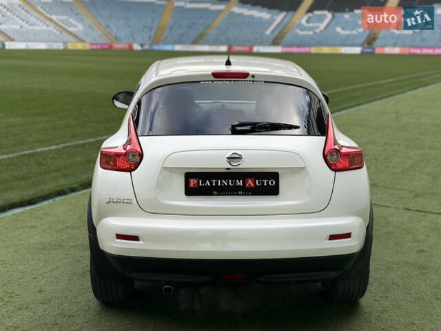 Белый Ниссан Жук, объемом двигателя 1.6 л и пробегом 55 тыс. км за 13300 $, фото 10 на Automoto.ua