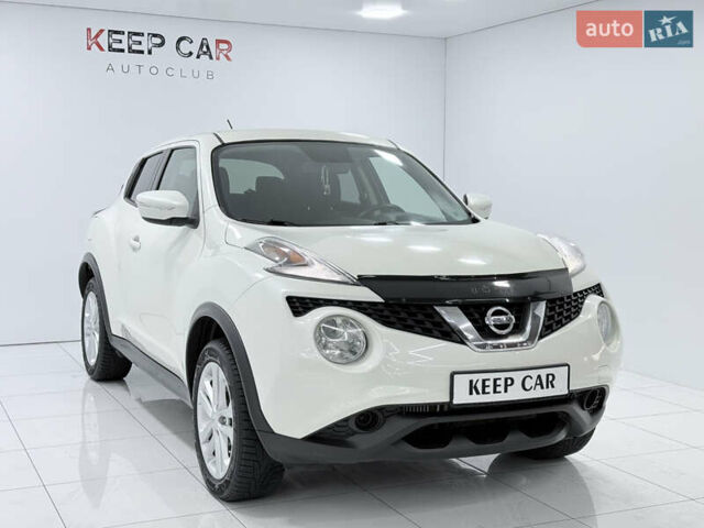 Белый Ниссан Жук, объемом двигателя 1.6 л и пробегом 140 тыс. км за 9900 $, фото 5 на Automoto.ua