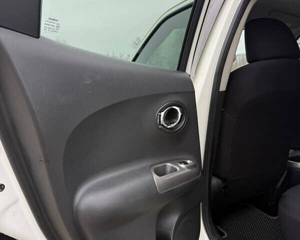 Білий Ніссан Жук, об'ємом двигуна 1.6 л та пробігом 130 тис. км за 10500 $, фото 27 на Automoto.ua