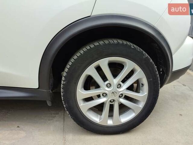 Белый Ниссан Жук, объемом двигателя 1.6 л и пробегом 158 тыс. км за 12300 $, фото 6 на Automoto.ua