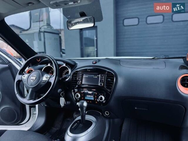 Белый Ниссан Жук, объемом двигателя 1.6 л и пробегом 107 тыс. км за 8999 $, фото 22 на Automoto.ua