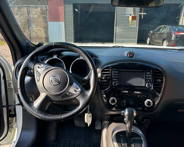 Білий Ніссан Жук, об'ємом двигуна 1.6 л та пробігом 100 тис. км за 12800 $, фото 2 на Automoto.ua