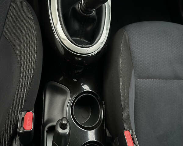 Ниссан Жук 2014 в Ровно на Automoto.ua Белый Ниссан Жук, объемом двигателя 1.5 л и пробегом 105 тыс. км за 11400 $, фото 27 на Automoto.ua