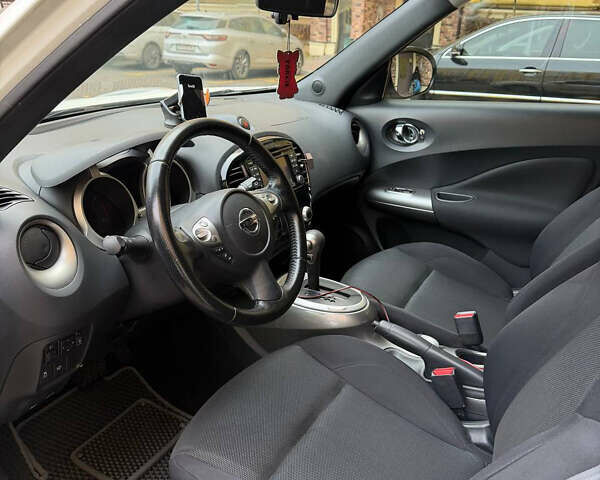 Белый Ниссан Жук, объемом двигателя 1.6 л и пробегом 130 тыс. км за 11600 $, фото 18 на Automoto.ua