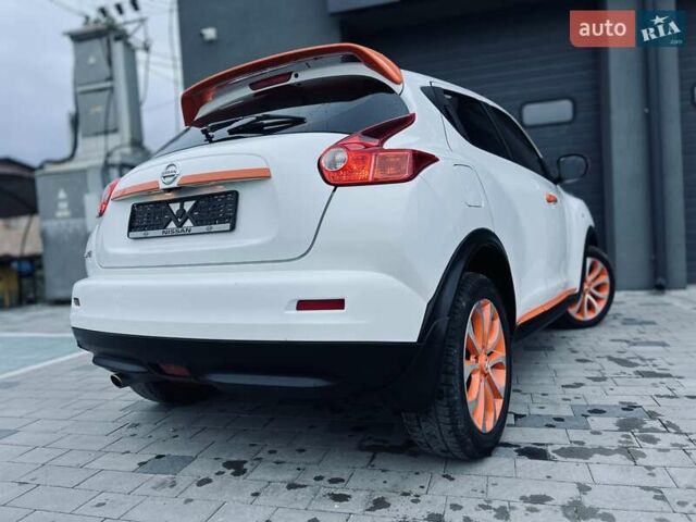 Белый Ниссан Жук, объемом двигателя 1.6 л и пробегом 107 тыс. км за 8999 $, фото 12 на Automoto.ua