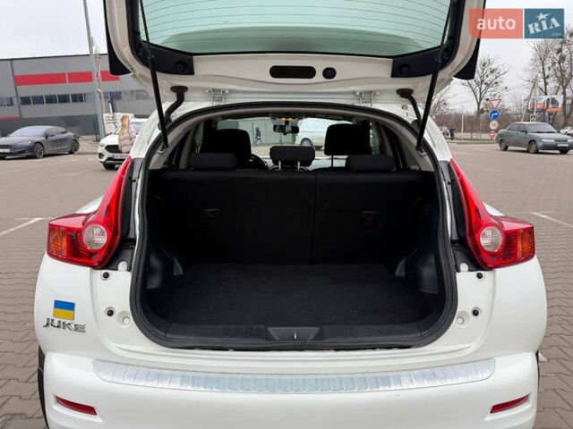 Білий Ніссан Жук, об'ємом двигуна 1.6 л та пробігом 130 тис. км за 10500 $, фото 29 на Automoto.ua