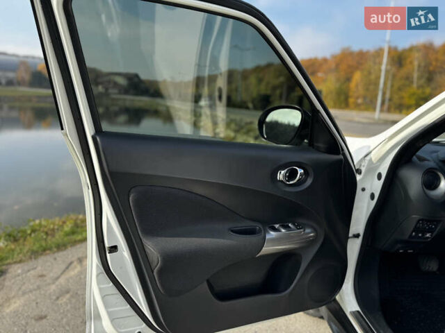 Белый Ниссан Жук, объемом двигателя 1.6 л и пробегом 60 тыс. км за 12999 $, фото 27 на Automoto.ua