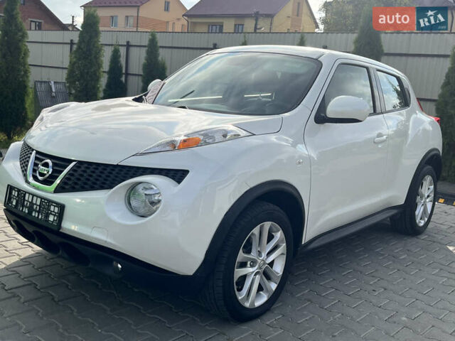 Белый Ниссан Жук, объемом двигателя 1.6 л и пробегом 123 тыс. км за 9390 $, фото 14 на Automoto.ua