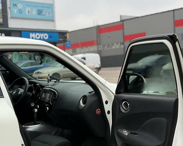 Білий Ніссан Жук, об'ємом двигуна 1.6 л та пробігом 130 тис. км за 10500 $, фото 34 на Automoto.ua