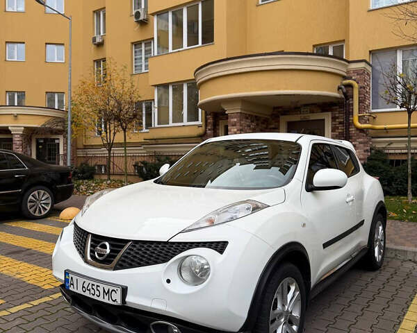 Белый Ниссан Жук, объемом двигателя 1.6 л и пробегом 130 тыс. км за 11600 $, фото 3 на Automoto.ua