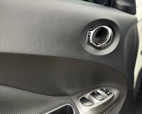 Білий Ніссан Жук, об'ємом двигуна 1.6 л та пробігом 130 тис. км за 10500 $, фото 13 на Automoto.ua