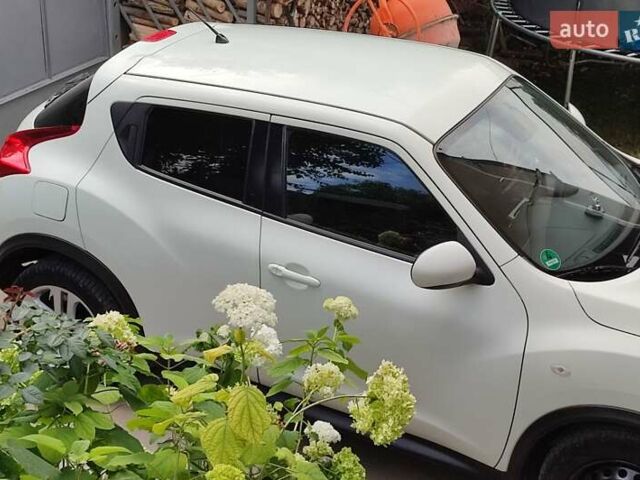 Белый Ниссан Жук, объемом двигателя 1.6 л и пробегом 158 тыс. км за 12300 $, фото 5 на Automoto.ua