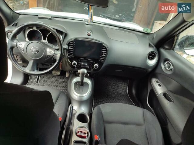 Белый Ниссан Жук, объемом двигателя 1.6 л и пробегом 158 тыс. км за 12300 $, фото 27 на Automoto.ua