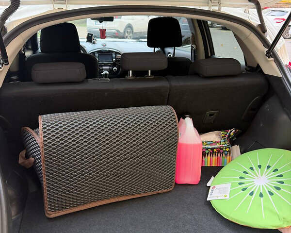 Белый Ниссан Жук, объемом двигателя 1.6 л и пробегом 130 тыс. км за 11600 $, фото 32 на Automoto.ua